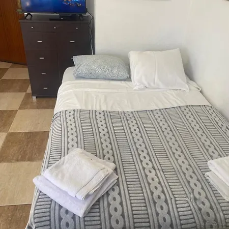 Piso Estudio Apartment